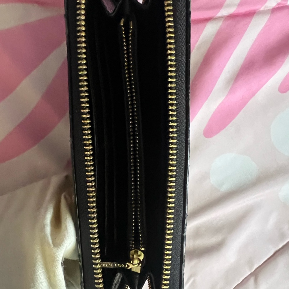 Tory Burch Shiny Black Leather Clutch - Picture 8 of 10